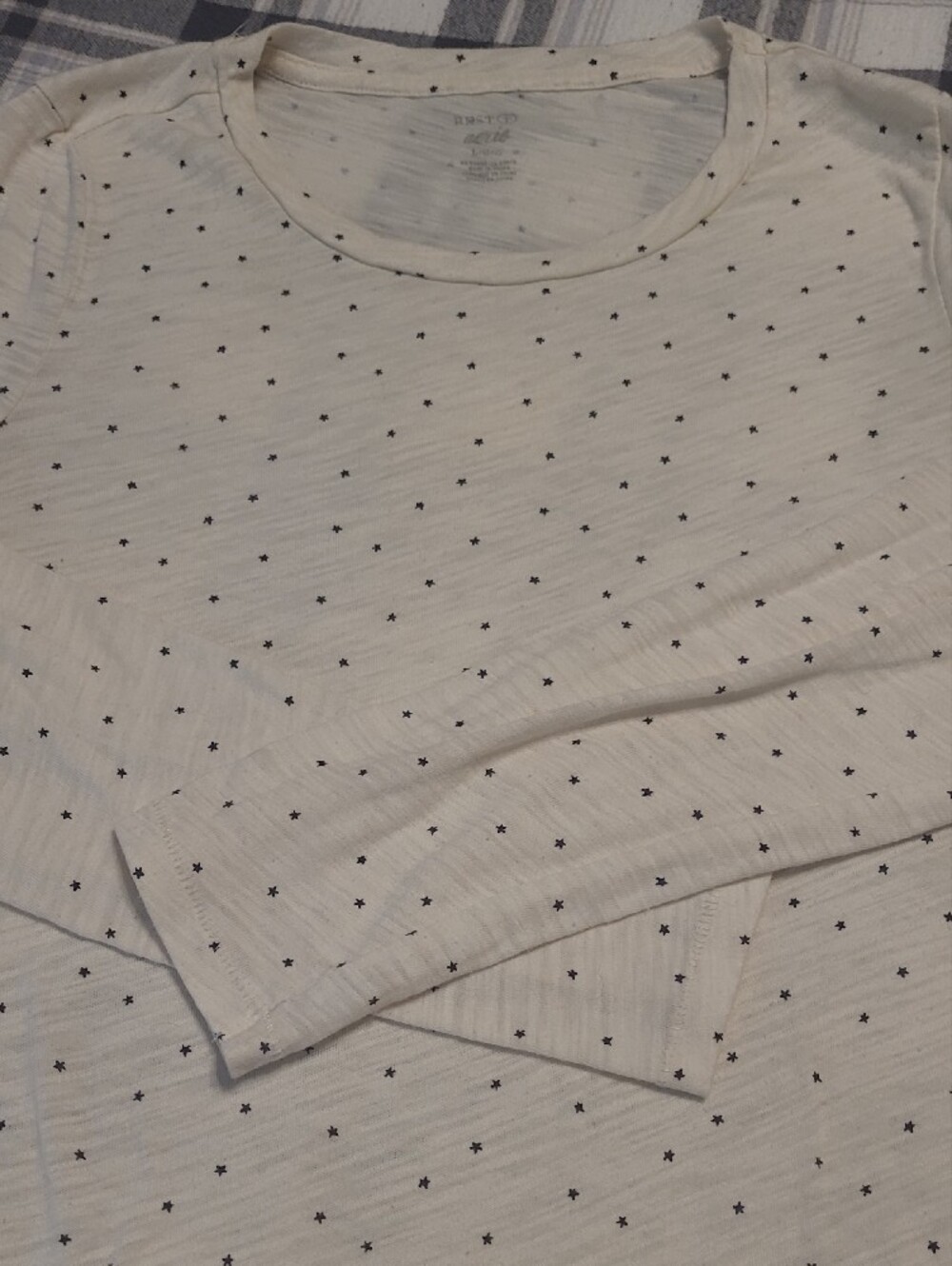 AERIE Cream Tee with Tiny Black Star Print - Picture 3 of 3
